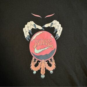 Gray Nike T-Shirt w/ Medieval Print Size XL